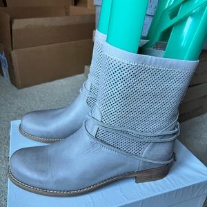 Italian Leather Perforated Boots in ICE - Sundance - Sweetwater Boots